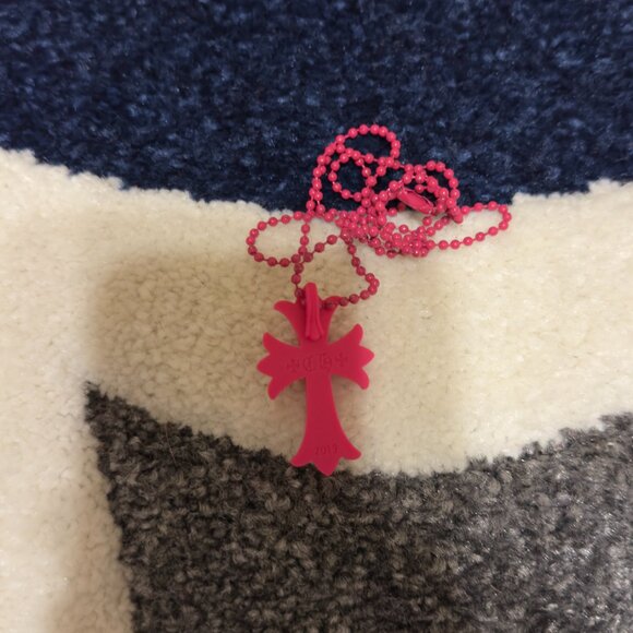 Chrome Hearts Rubber CH Cross Small Necklace Silicone Rose Red - Picture 2 of 2